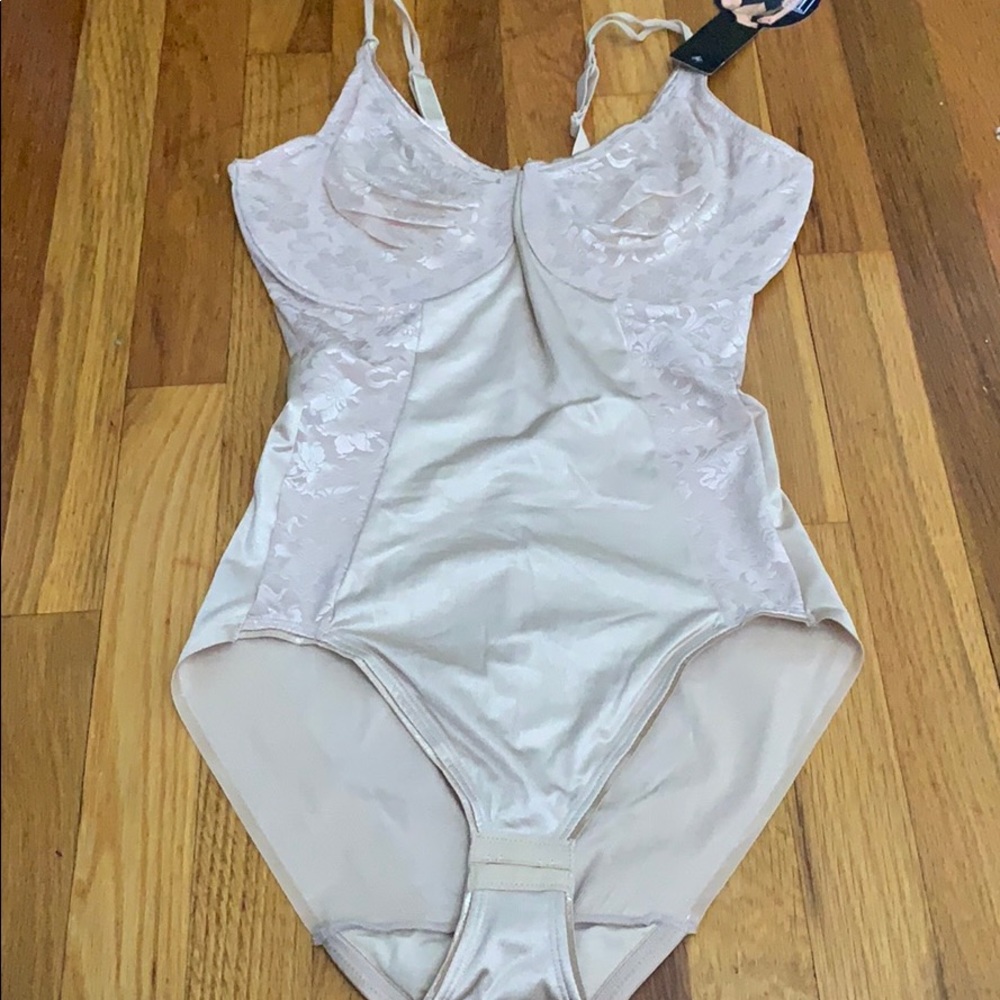 Lace bodybriefer NWT